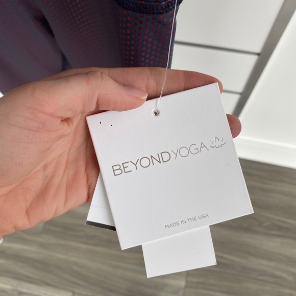 ❌ SOLD ❌ Spot On High Waisted Midi Legging - Picture 6 of 6